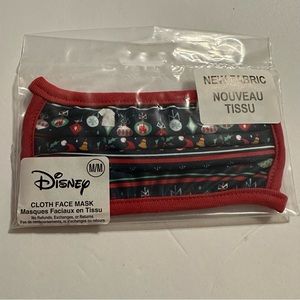 Disney Christmas face mask kids size medium